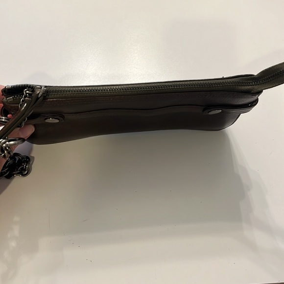 Kenneth Cole dark olive green leather wallet with key ring & chain strap EUC - Picture 6 of 12